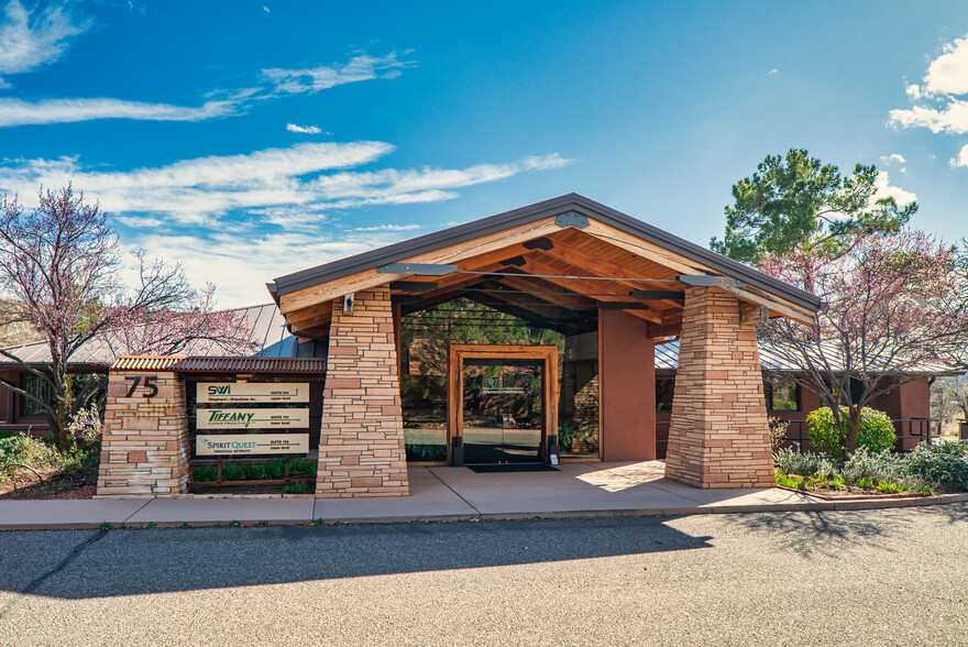 75 Kallof Pl, Sedona, AZ for rent - Building Photo - Image 1 of 54