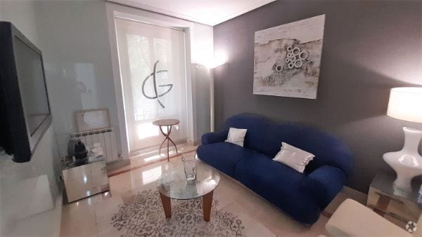 Office in Madrid, Madrid to rent Interior Photo- Image 1 of 3