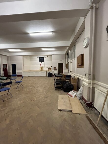 141 High St, Herne Bay for sale - Interior Photo - Image 2 of 6