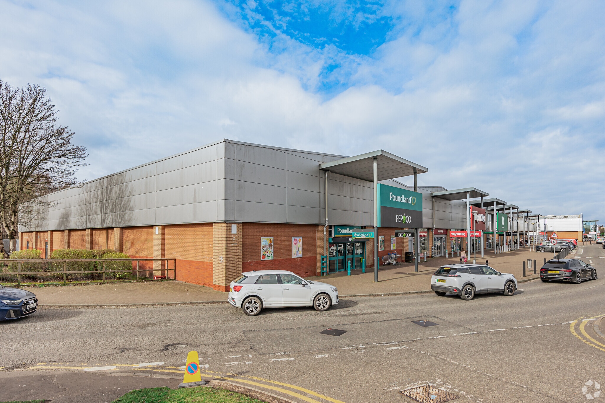 Coatbank St, Coatbridge to rent Primary Photo- Image 1 of 5