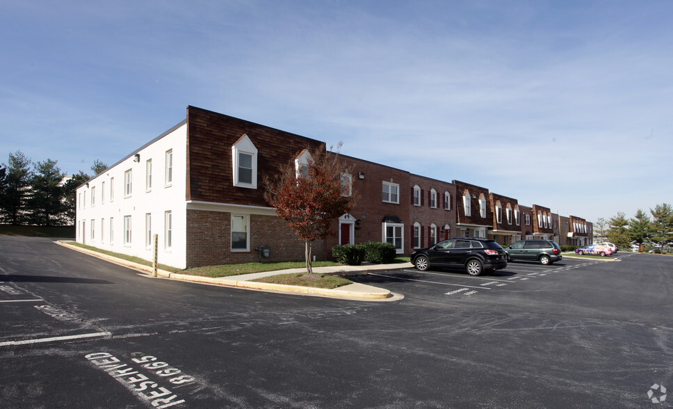 8647-8669 Cherry Ln, Laurel, MD for sale - Primary Photo - Image 1 of 5