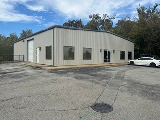 More details for 4500 N Thompson St, Springdale, AR - Office for Rent