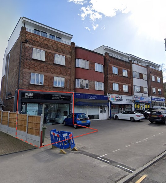 9 Chigwell Rd, London to rent - Building Photo - Image 2 of 5
