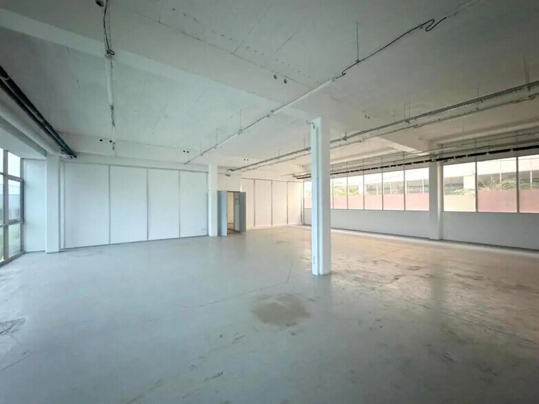 Office in Bezons to rent - Building Photo - Image 3 of 14