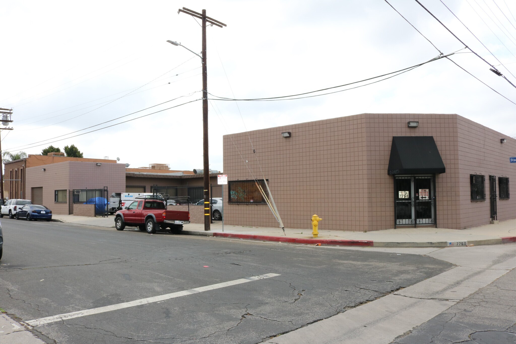 77587760 Gloria Ave, Van Nuys 91406