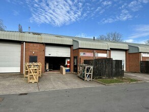 Crossways, Church Stretton to rent Building Photo- Image 1 of 2