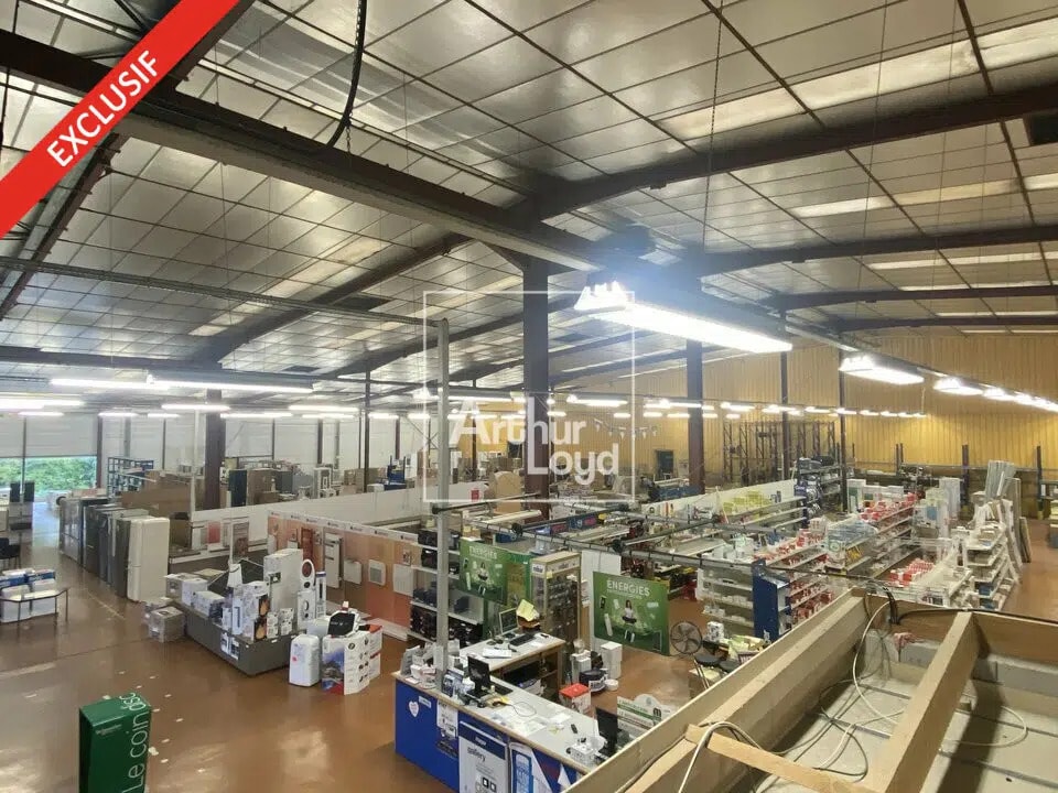 Light Industrial in La Grande-Paroisse for sale Interior Photo- Image 1 of 5