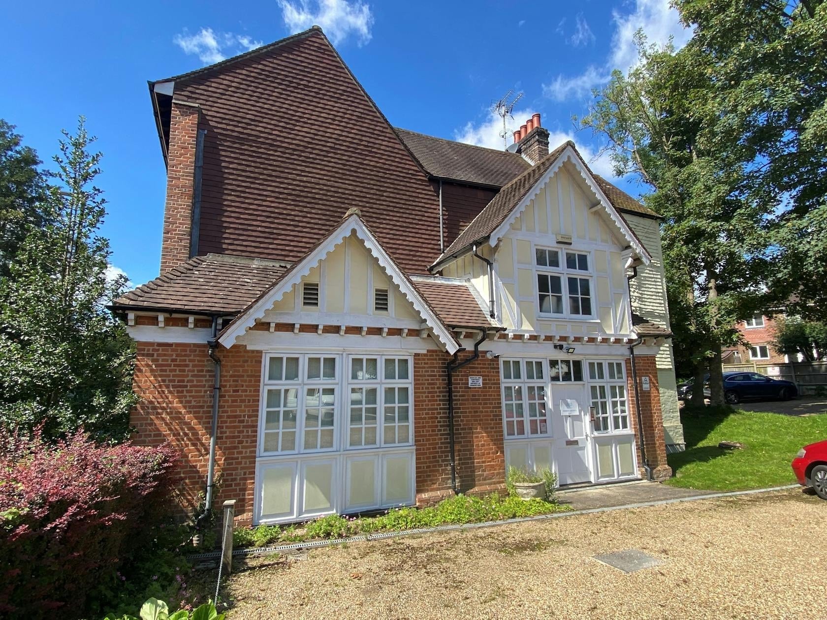 High St, Westerham to rent Building Photo- Image 1 of 2