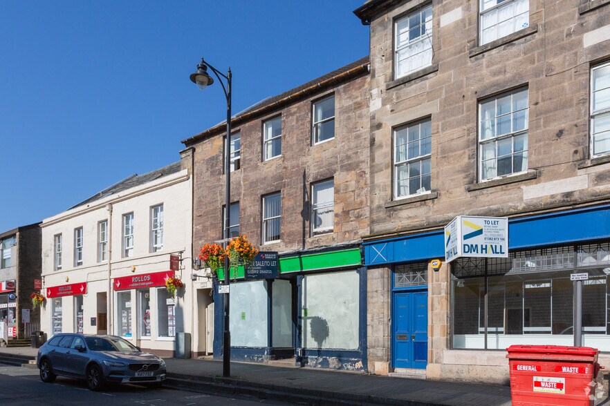 61 Crossgate, Cupar for sale - Primary Photo - Image 1 of 1