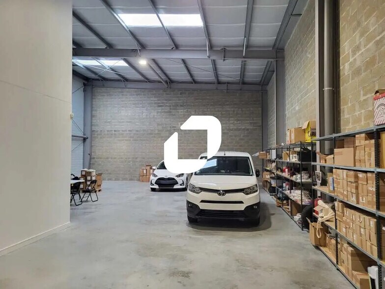 Office in Mérignac to rent - Interior Photo - Image 2 of 8