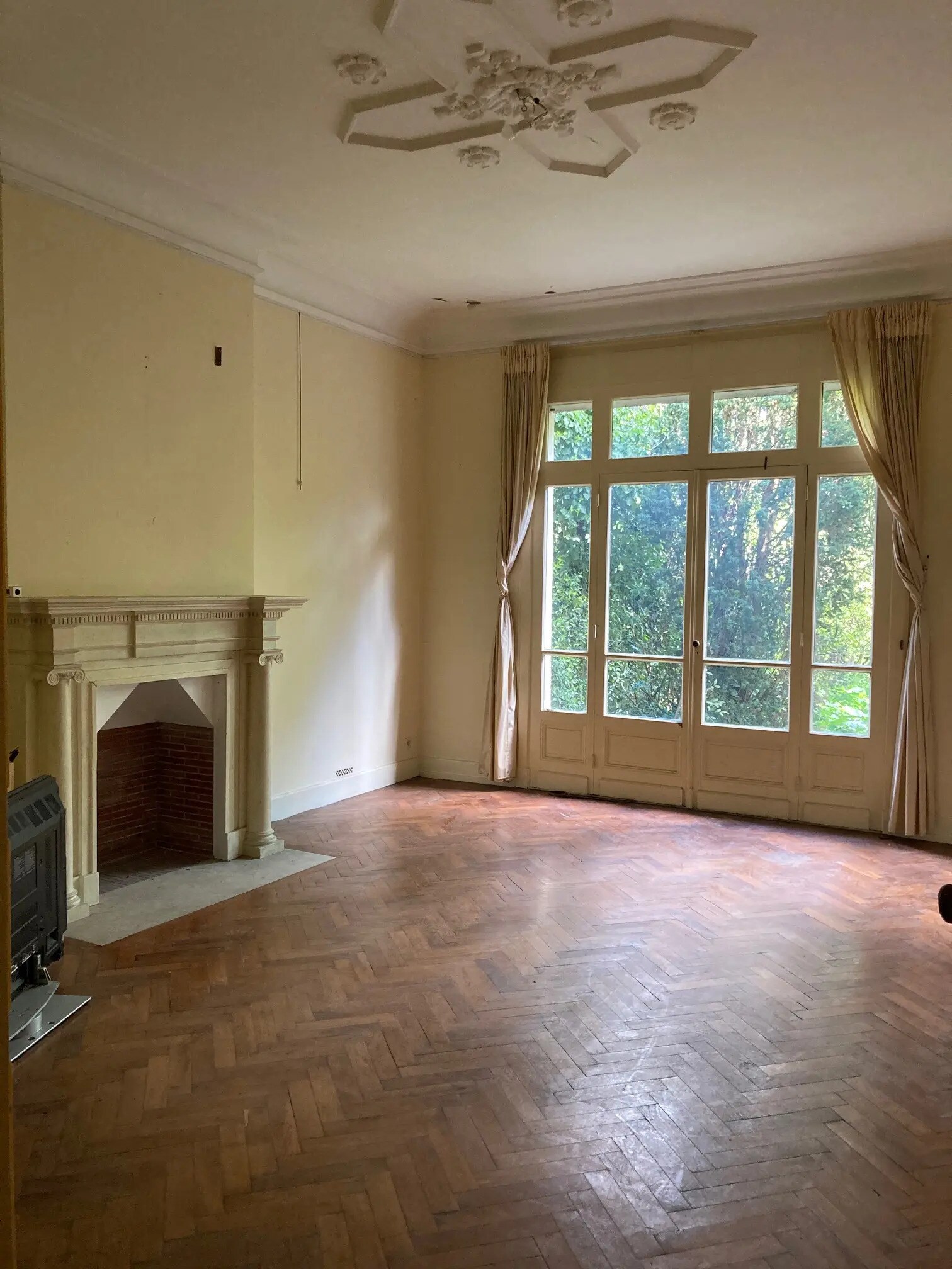 Office in Bordeaux for sale Building Photo- Image 1 of 24