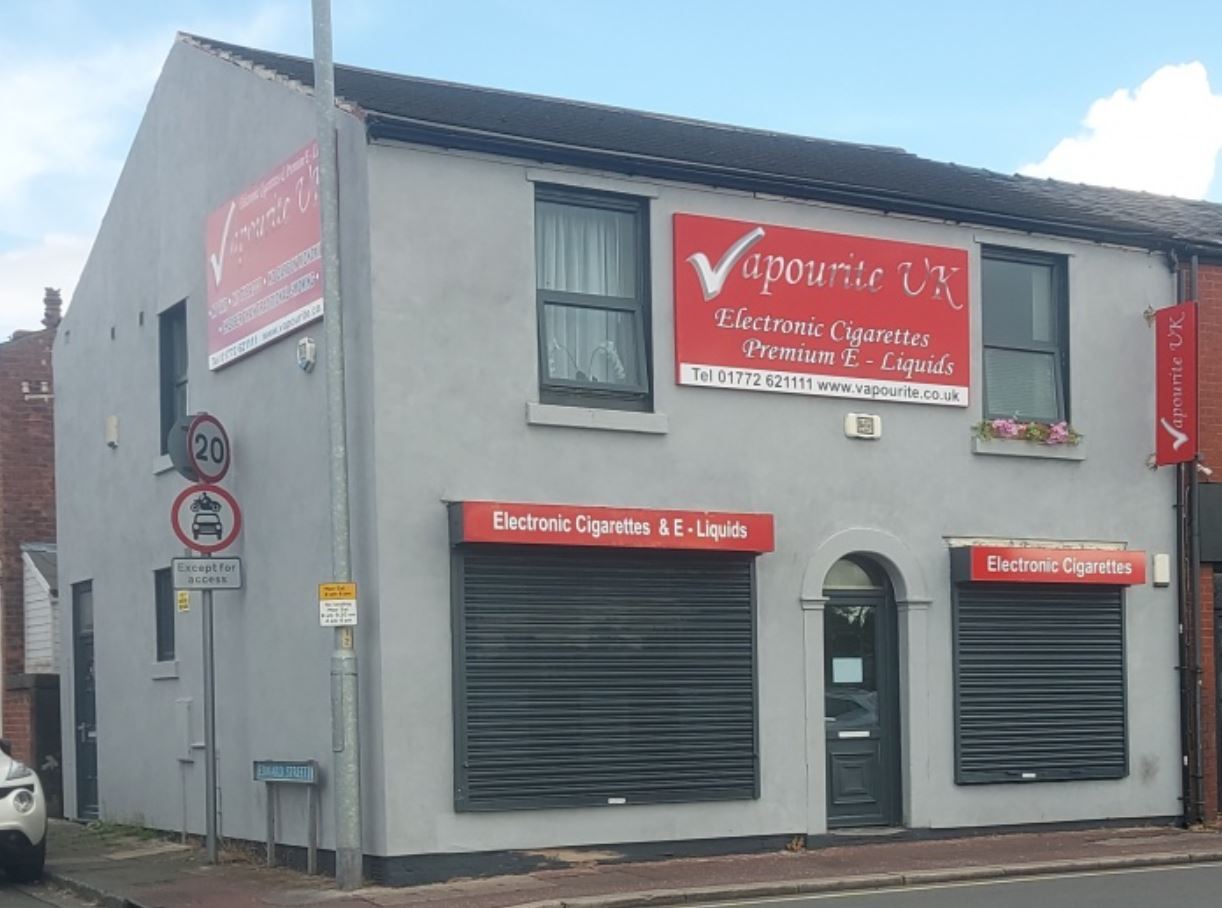 108 Towngate, Leyland for sale Primary Photo- Image 1 of 1