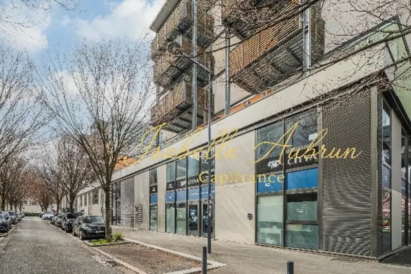 Location Local d'activités 238 m² à 265 m² - Photo 1