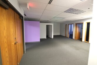 6855 S Havana St, Centennial, CO to rent Interior Photo- Image 2 of 5