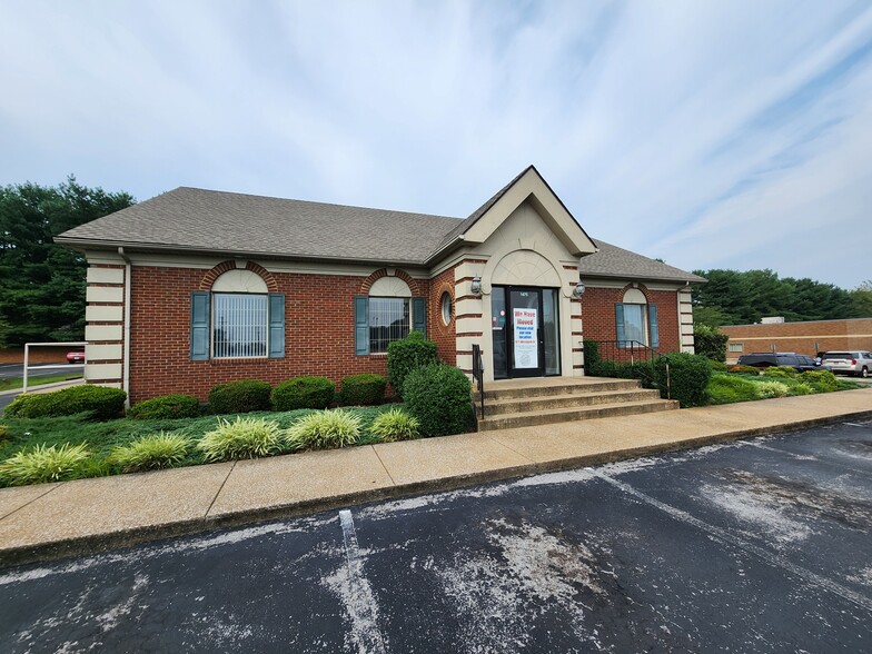 1475 Campbell Ln, Bowling Green, KY for rent - Building Photo - Image 3 of 12