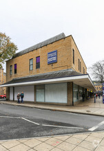 30-48 The Princess Of Wales Precinct, Dewsbury for rent Primary Photo- Image 1 of 9