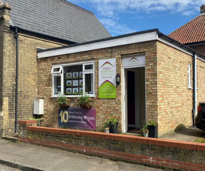 Priory Rd, St Ives for rent - Building Photo - Image 1 of 1