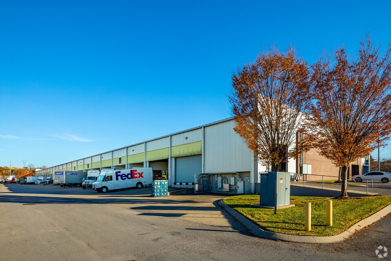 16541682 Elm Hill Pike, Nashville 37210 UK