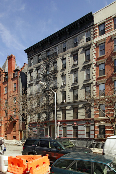 299-301 E 8th St, New York, NY for sale - Primary Photo - Image 1 of 4