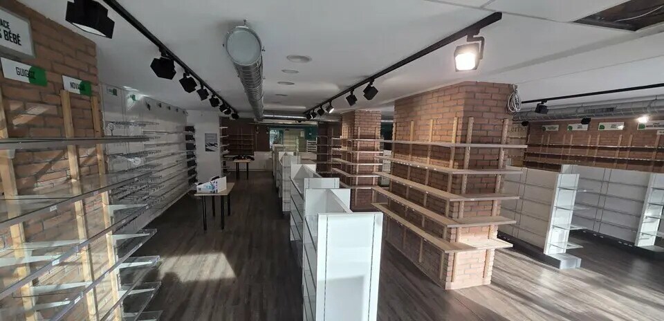 Retail in Voiron for sale Interior Photo- Image 1 of 6