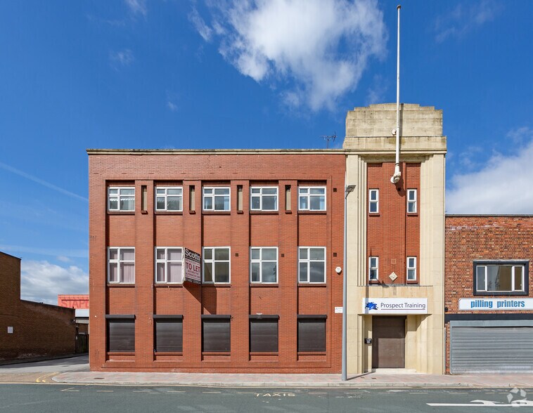 Myton St, Hull to rent - Building Photo - Image 2 of 4