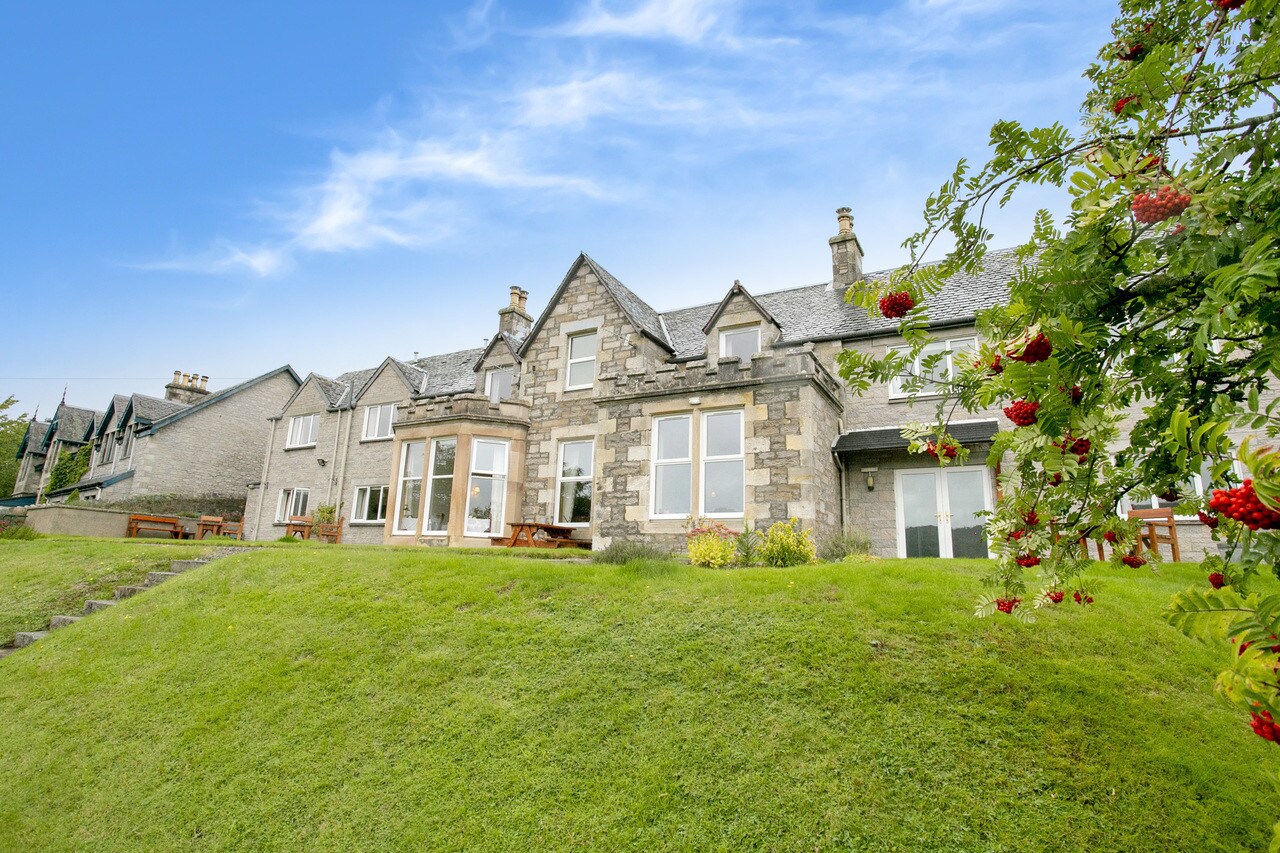 14 Higher Oakfield, Pitlochry for sale Primary Photo- Image 1 of 1