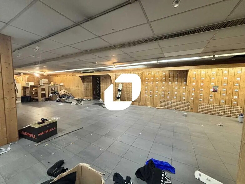 Retail in Bordeaux for sale - Building Photo - Image 3 of 10