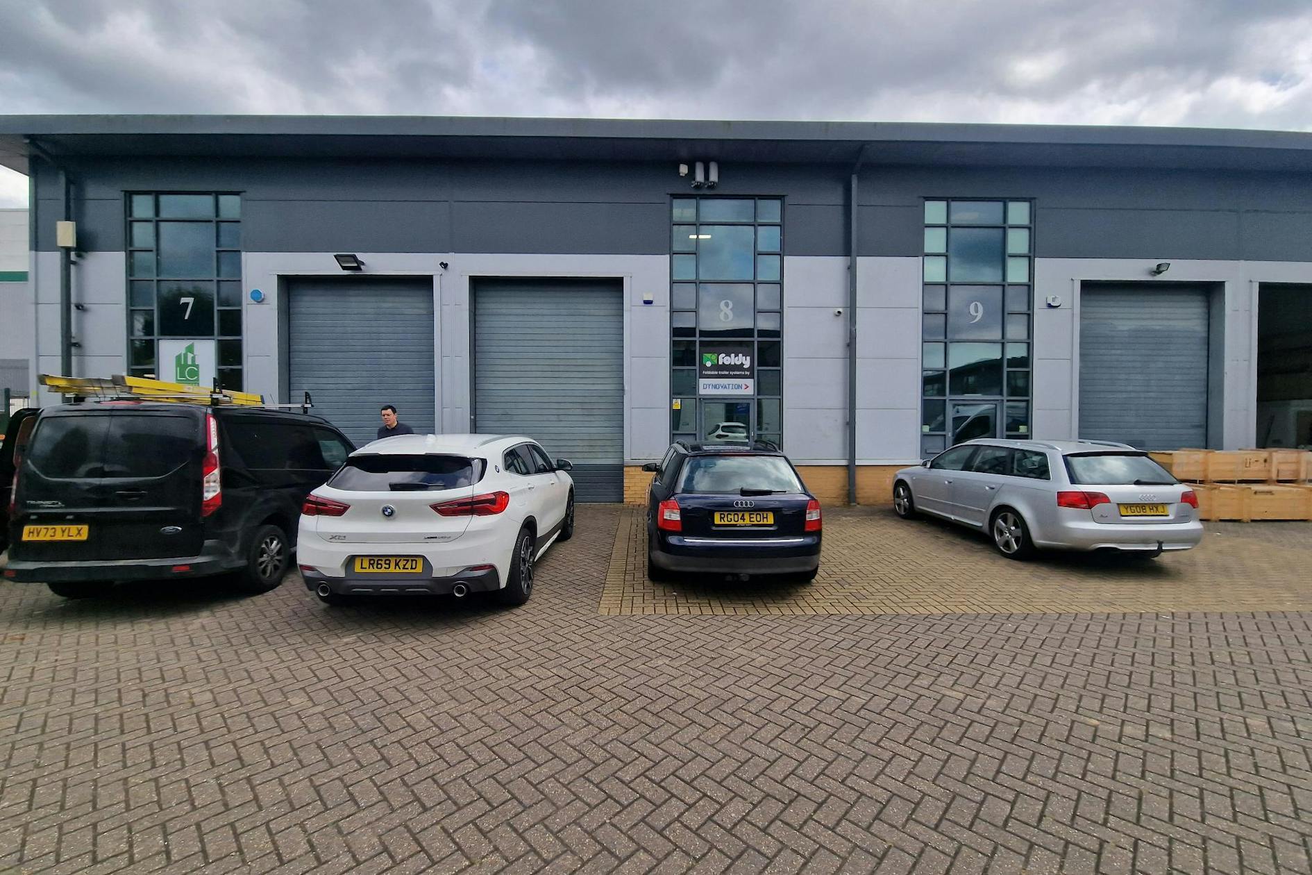 Knights Park Rd, Basingstoke to rent Building Photo- Image 1 of 2