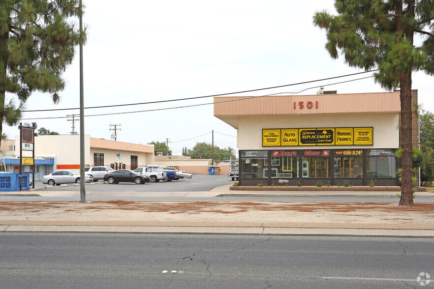 1515 E Tulare Ave, Tulare, CA for rent - Building Photo - Image 1 of 31