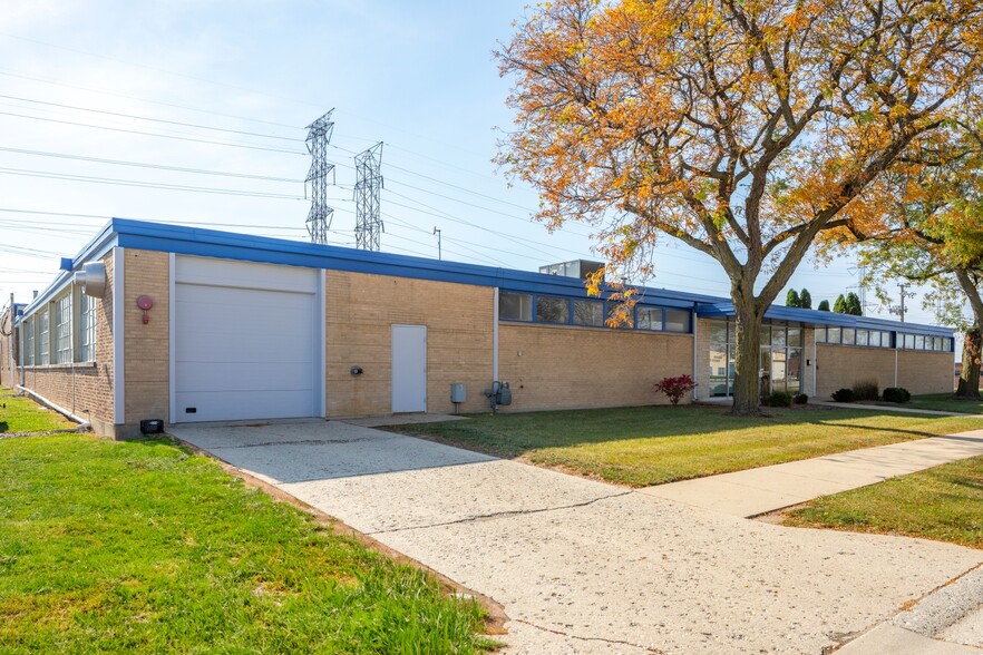 515 Factory Rd, Addison, IL for rent - Primary Photo - Image 1 of 6