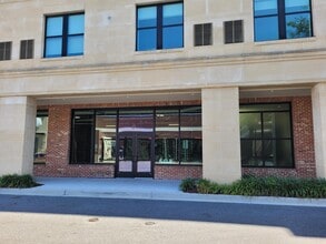 1600-1636 Palmetto Grande Dr, Mount Pleasant, SC to rent Building Photo- Image 2 of 3