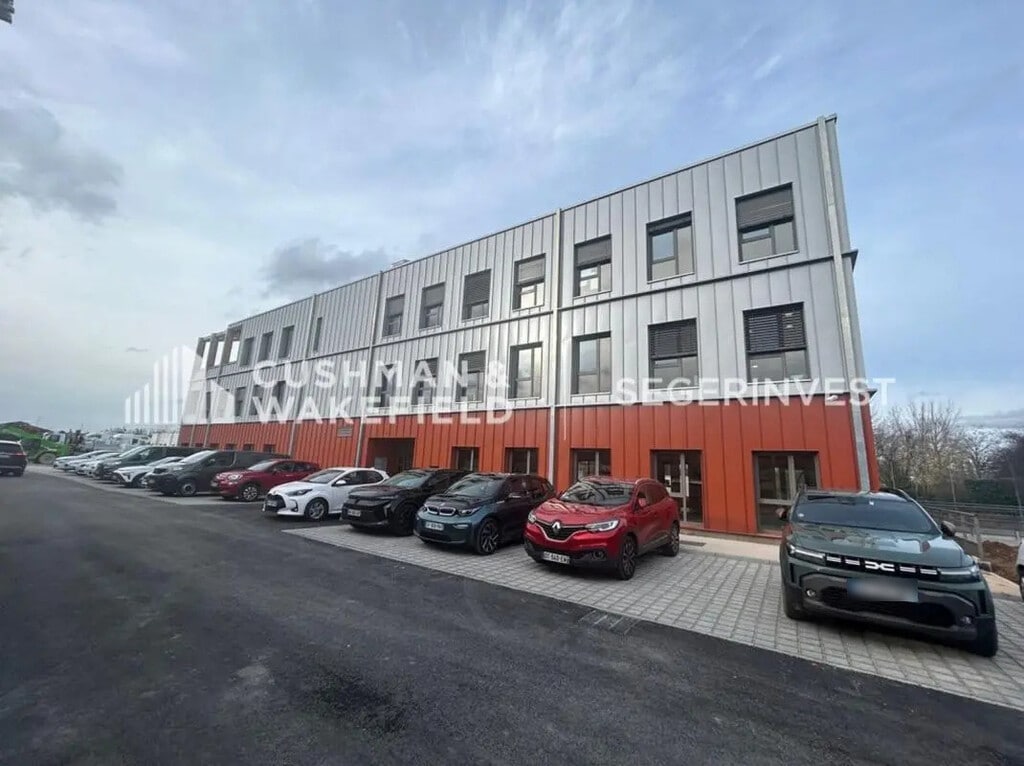 Vente Bureaux 124 m² à 2 846 m² - Photo 1