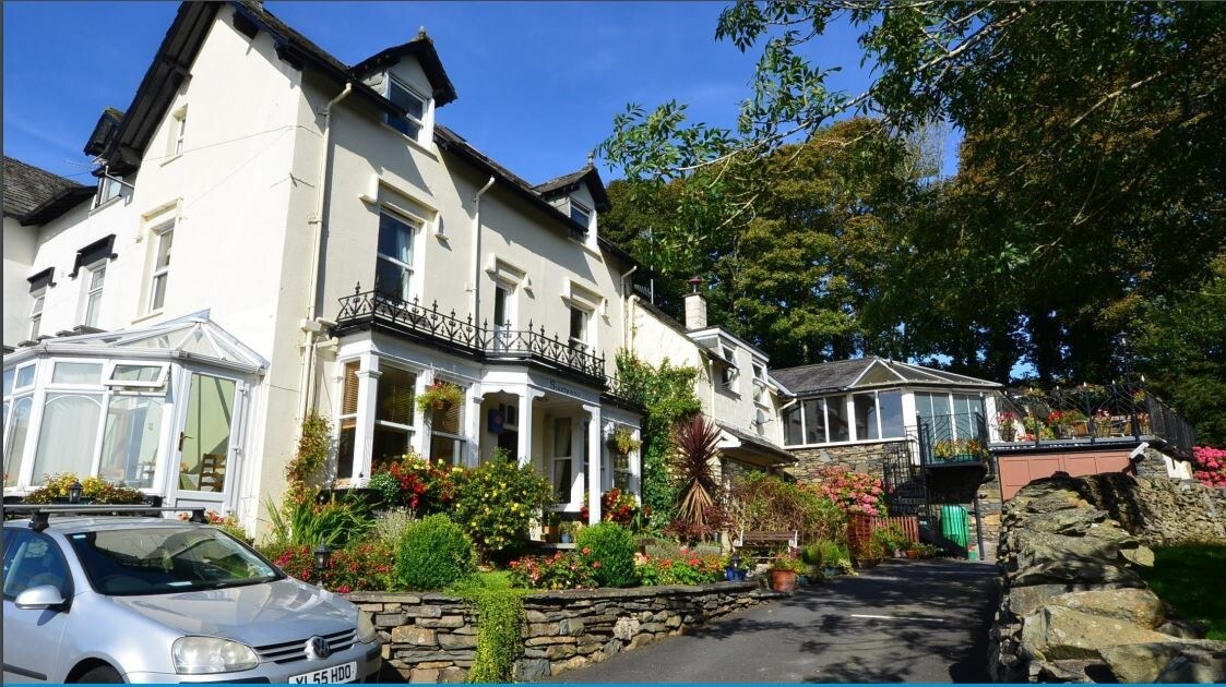 27 Cross St, Windermere for sale Primary Photo- Image 1 of 1