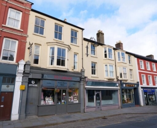More details for 6-6A Bulwark, Brecon - Retail to Rent