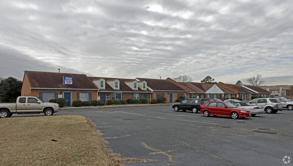 4867 Baxter Rd, Virginia Beach, VA for rent - Building Photo - Image 2 of 2