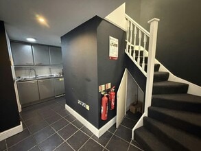 34A Shad Thames, London to rent Building Photo- Image 2 of 2