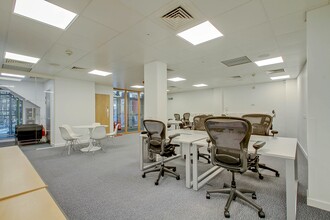 83 Crampton St, London to rent Interior Photo- Image 1 of 8