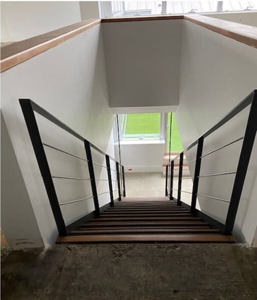 39 Rue Du Gouverneur Général Eboué, Issy-les-Moulineaux to rent - Building Photo - Image 2 of 12