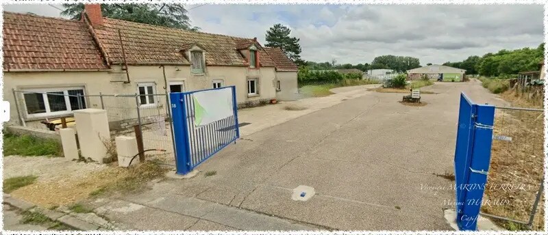 Office in Sancoins for sale Building Photo- Image 1 of 3