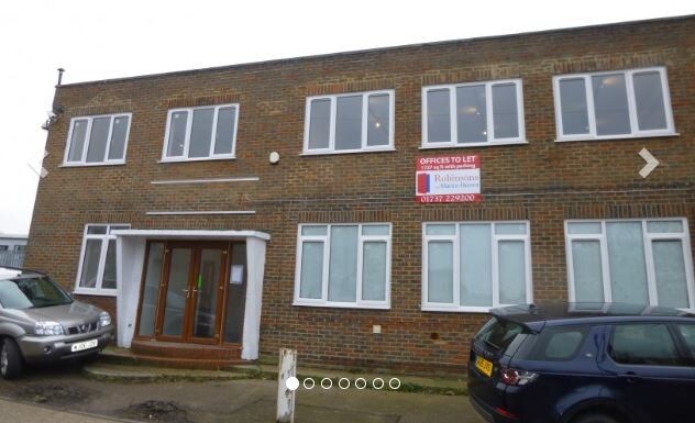 18 Bonehurst Rd, Salfords for sale Primary Photo- Image 1 of 1