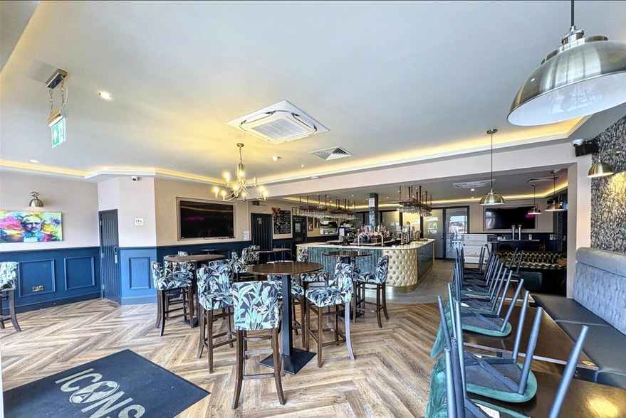 509-511 Bury New Rd, Manchester for sale - Interior Photo - Image 2 of 16