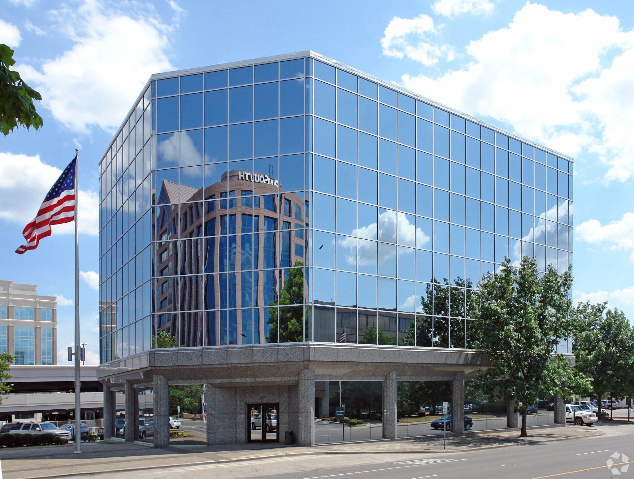 307 Clinton Ave W, Huntsville, AL to rent Building Photo- Image 1 of 3