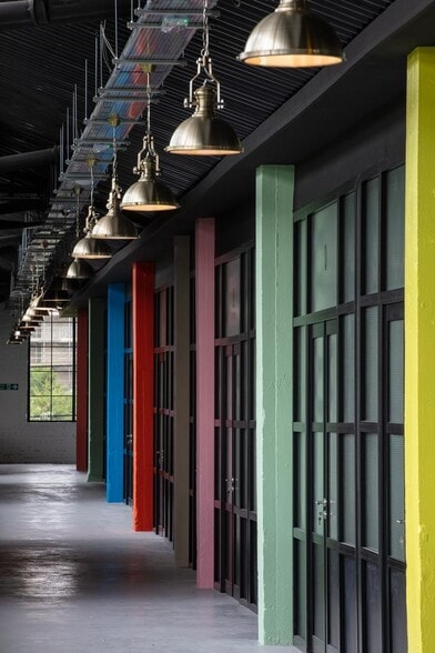 Mowat Industrial Estate, Watford to rent - Building Photo - Image 3 of 13