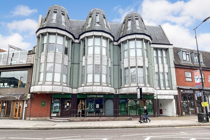 21-25 Station Ln, Hornchurch to rent - Building Photo - Image 1 of 2