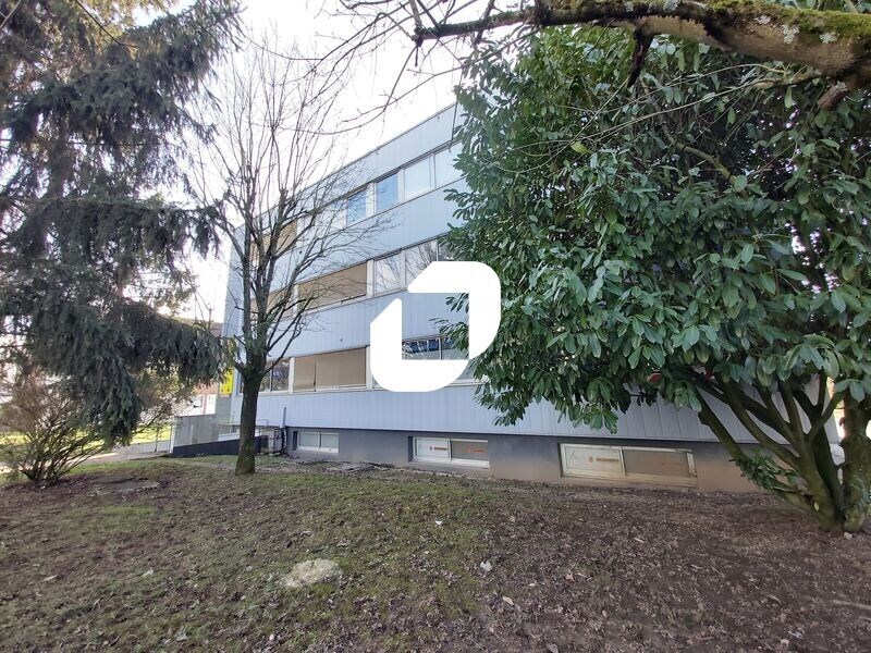 Office in Les Ulis to rent Building Photo- Image 1 of 13