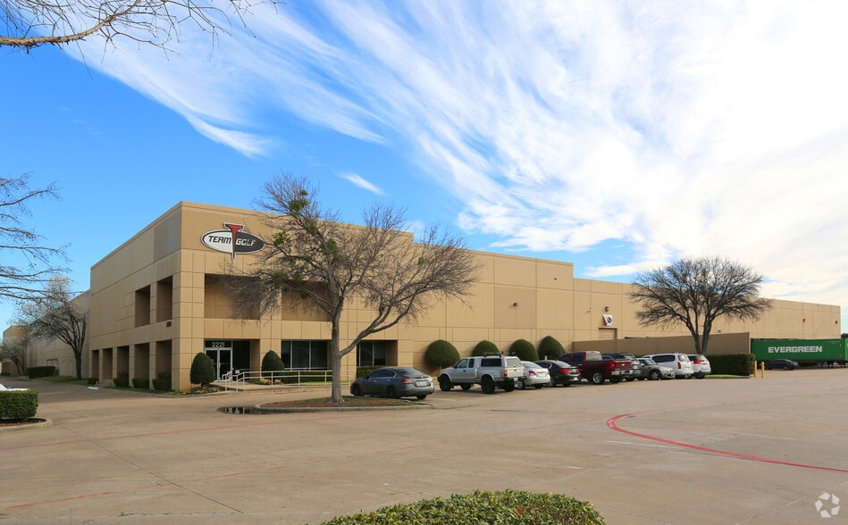 2201 Luna Rd, Carrollton, TX for sale - Primary Photo - Image 1 of 1