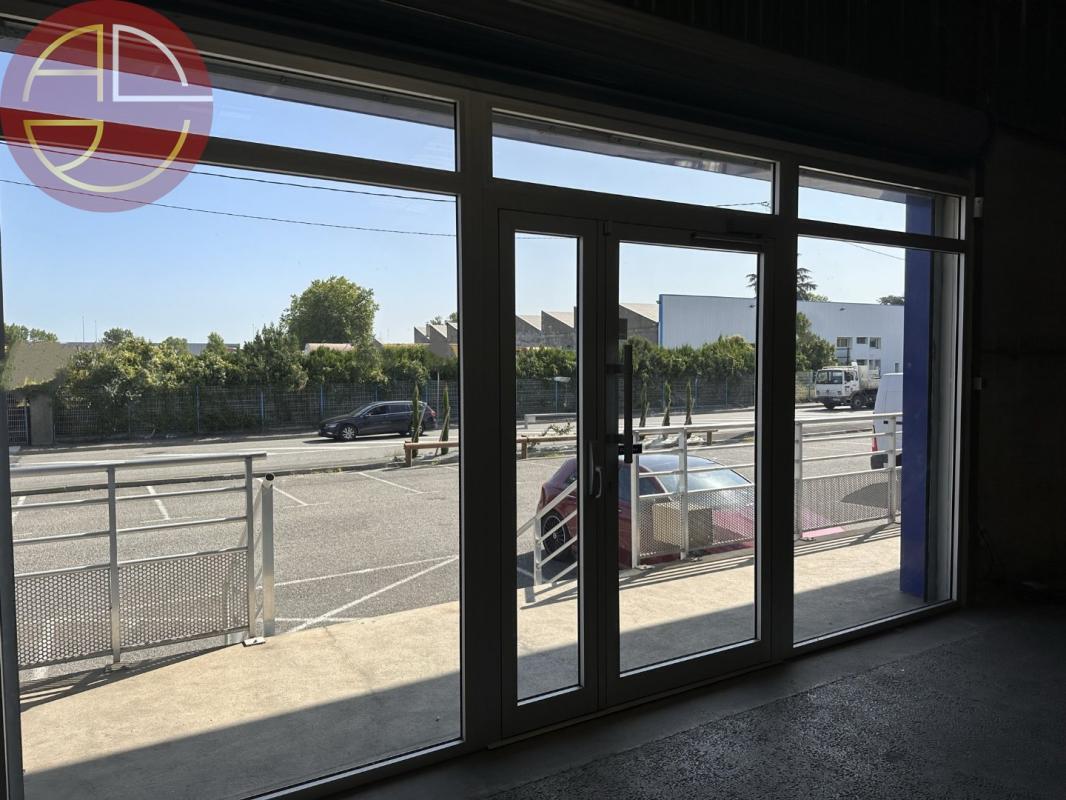 Retail in Toulouse to rent Building Photo- Image 1 of 6