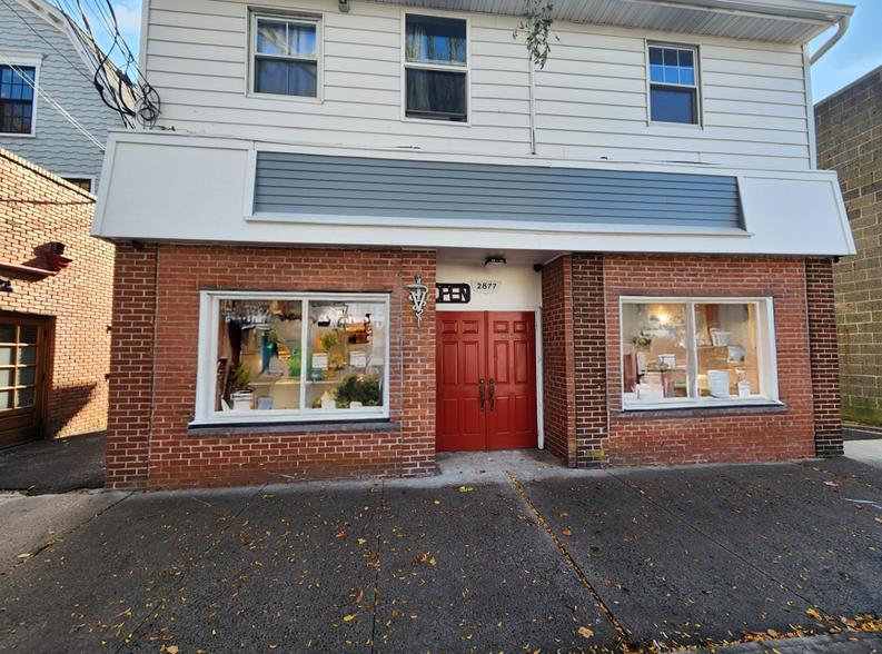 2879 Fairfield Ave, Bridgeport, CT for rent - Building Photo - Image 1 of 21