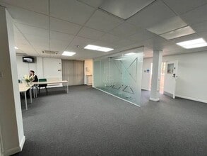 Salisbury Rd, Ringwood to rent Interior Photo- Image 2 of 12