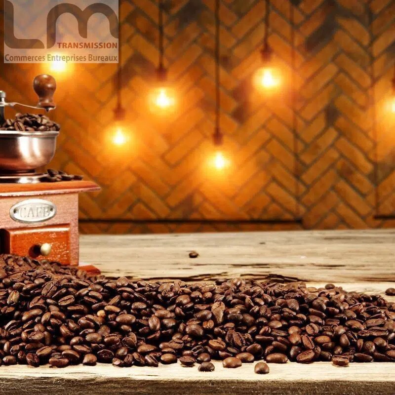 Retail in Rueil-Malmaison to rent Building Photo- Image 1 of 4